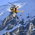 CC-J-Louis Nohales_chien pour la recherche de victime d'avalanche_1.JPG