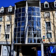 Patrick-Genevois-immeuble au jardin public.jpg